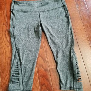 Athleta Criss Cross Capri Leggings - XL